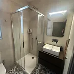 Iris -paola Modern Townhouse *