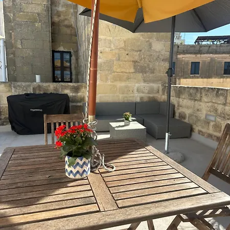 Iris -paola Modern Townhouse Daire Paola