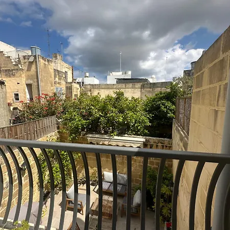 Iris -paola Modern Townhouse 公寓 佩奥拉