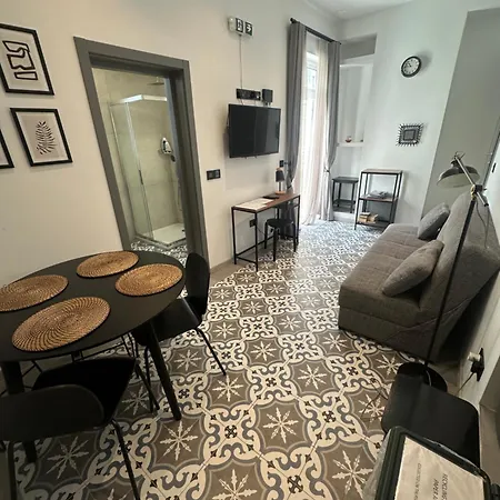 Iris -paola Modern Townhouse Apartment *