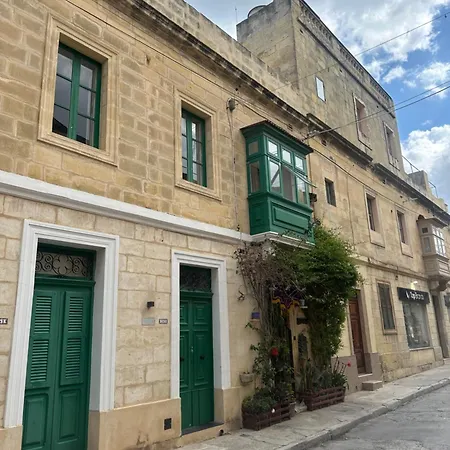 Iris -paola Modern Townhouse