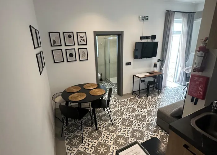 Iris -paola Modern Townhouse Apartment *