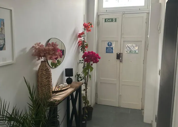 Iris -paola Modern Townhouse *